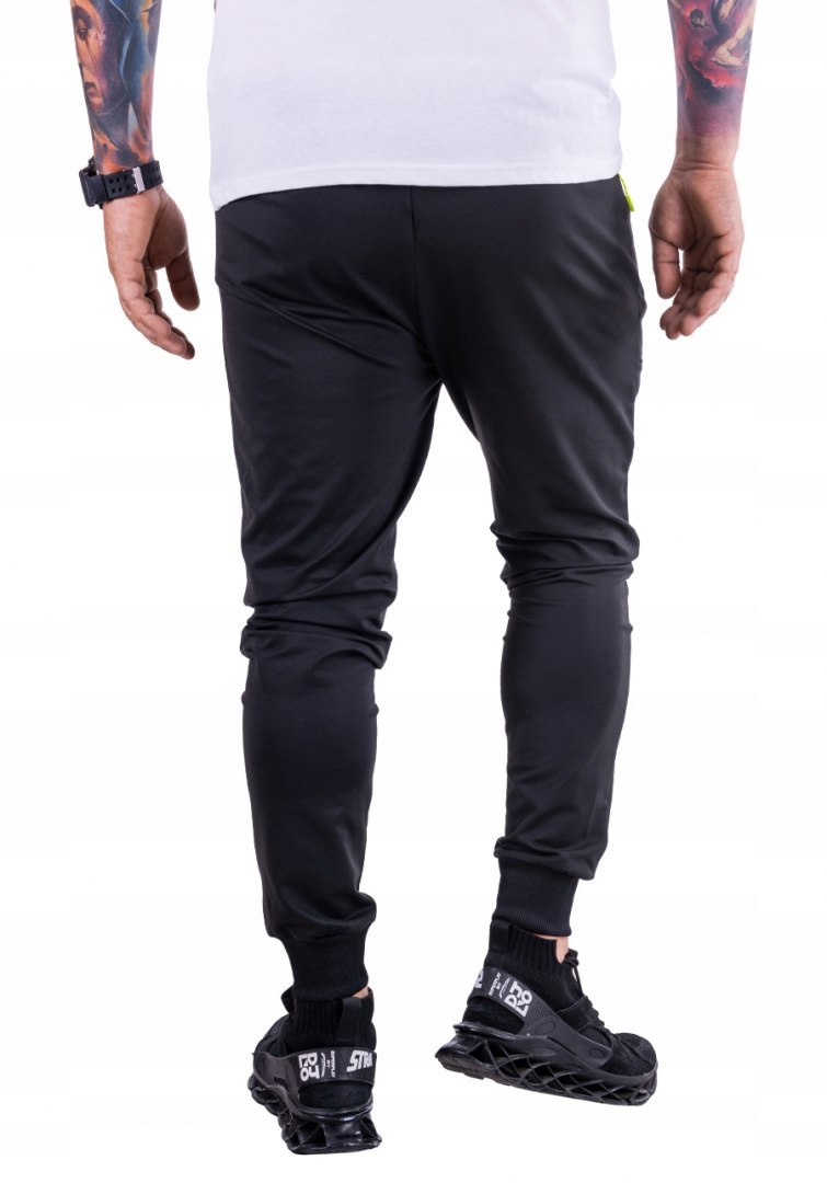 R. M Czarne spodnie dresowe joggery CORREA